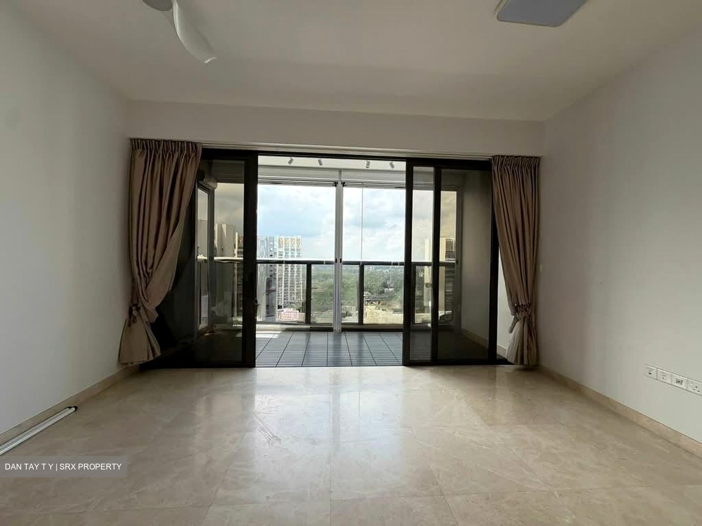Commonwealth Towers (D3), Condominium #556768591